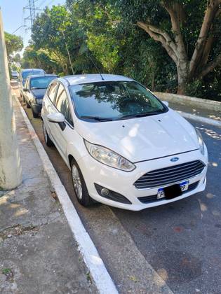 FORD FIESTA 1.6 TITANIUM PLUS HATCH 16V FLEX 4P POWERSHIFT